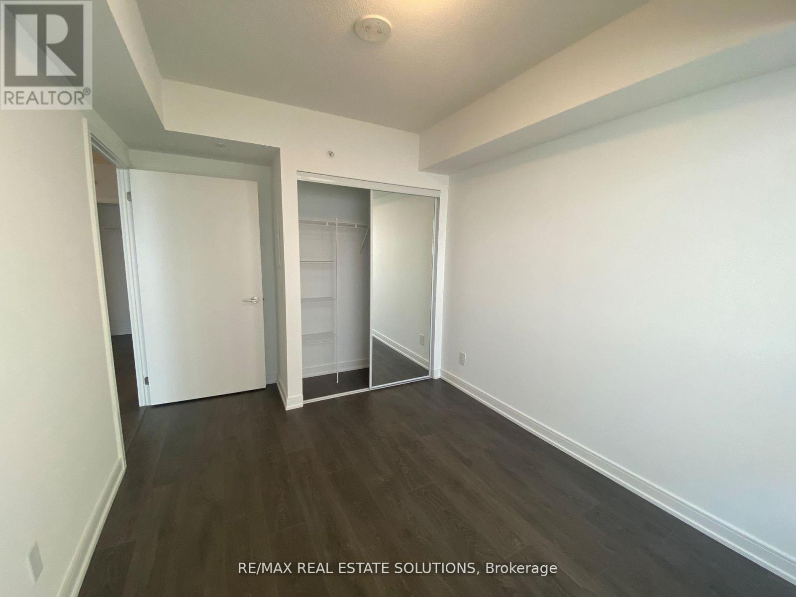 1611 - 30 Samuel Wood Way, Toronto, Ontario  M9B 0C9 - Photo 11 - W12863920