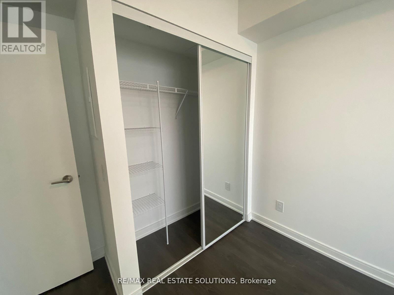 1611 - 30 Samuel Wood Way, Toronto, Ontario  M9B 0C9 - Photo 15 - W12863920