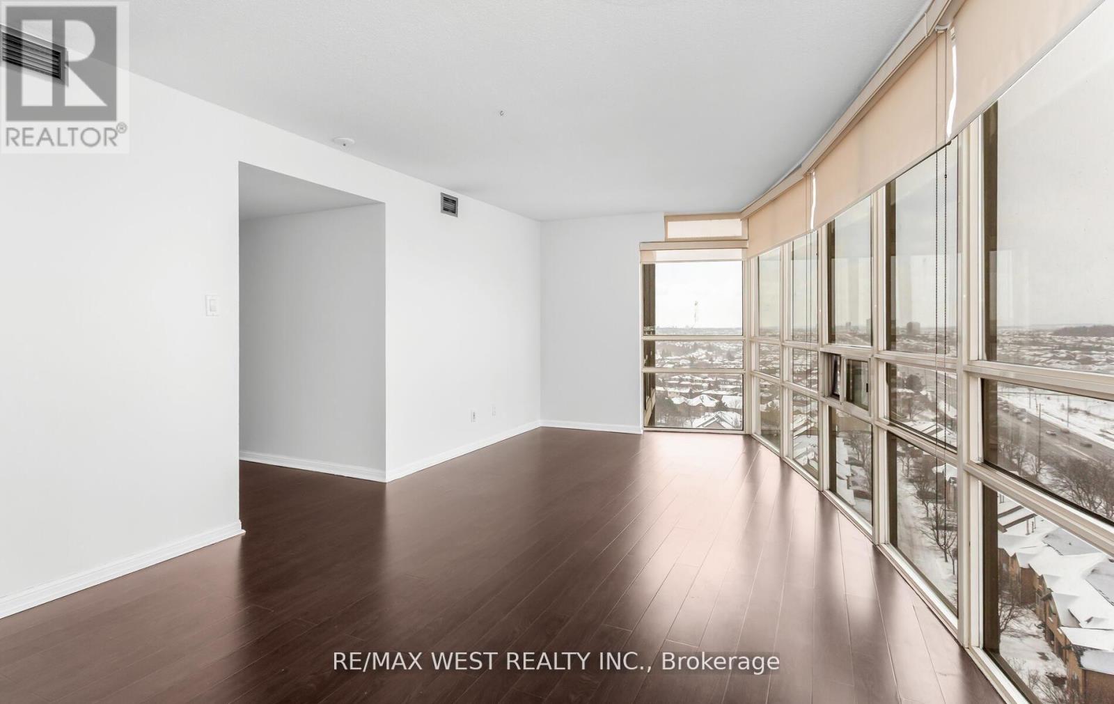 #1510 - 50 Eglinton Avenue W, Mississauga, Ontario  L5R 3P5 - Photo 17 - W12863944