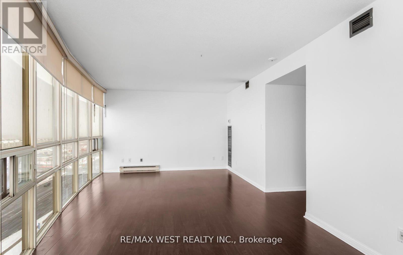 #1510 - 50 Eglinton Avenue W, Mississauga, Ontario  L5R 3P5 - Photo 19 - W12863944