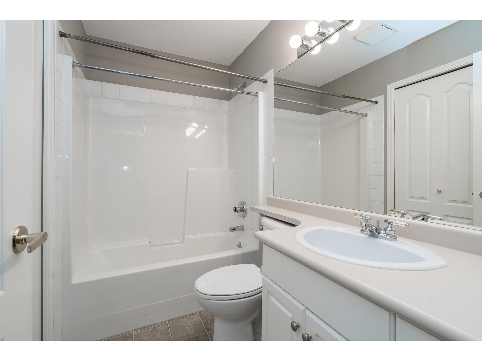 301 17740 58a Avenue, Surrey, British Columbia  V3S 8M5 - Photo 24 - R3097250