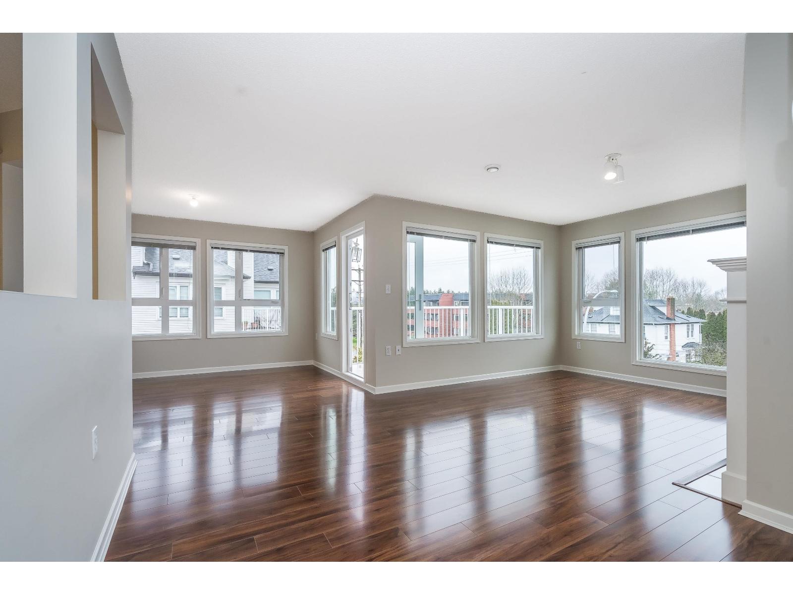 301 17740 58a Avenue, Surrey, British Columbia  V3S 8M5 - Photo 12 - R3097250