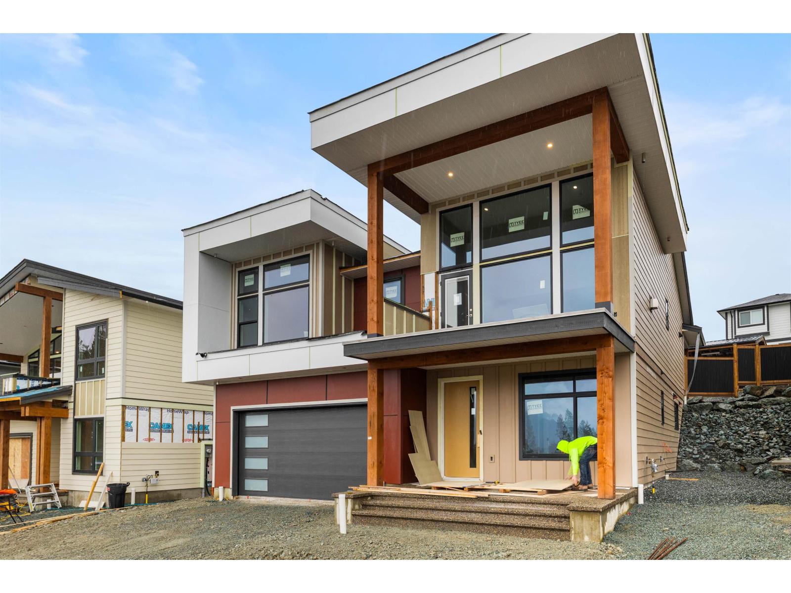 47262 Valerie Place, Little Mountain, Chilliwack, British Columbia  V2P 7W9 - Photo 2 - R3095661