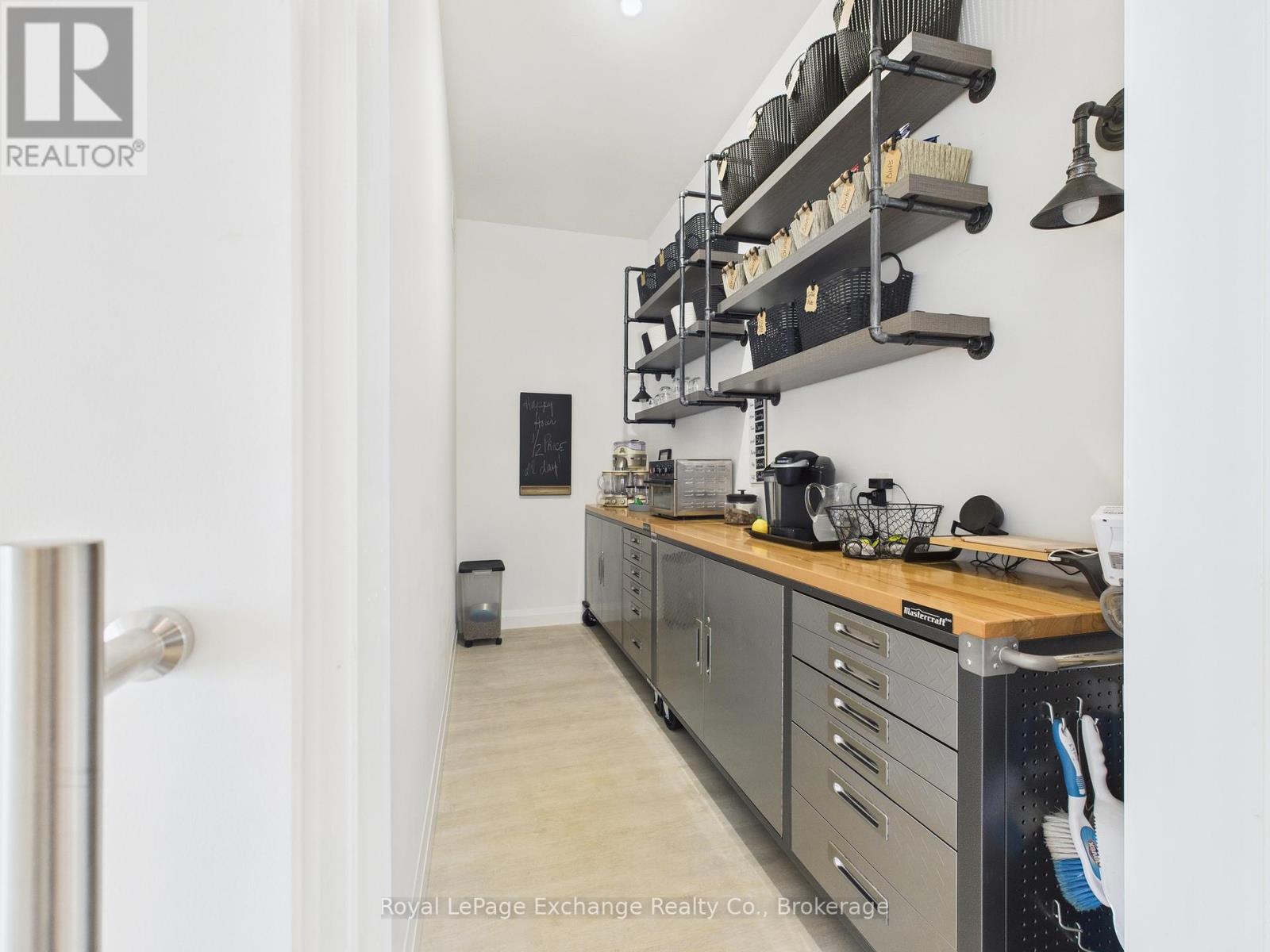 12 Sunset Place, Huron-Kinloss, Ontario  N2Z 0G6 - Photo 10 - X12746466