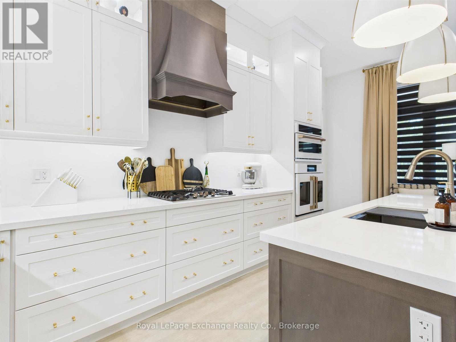 12 Sunset Place, Huron-Kinloss, Ontario  N2Z 0G6 - Photo 16 - X12746466