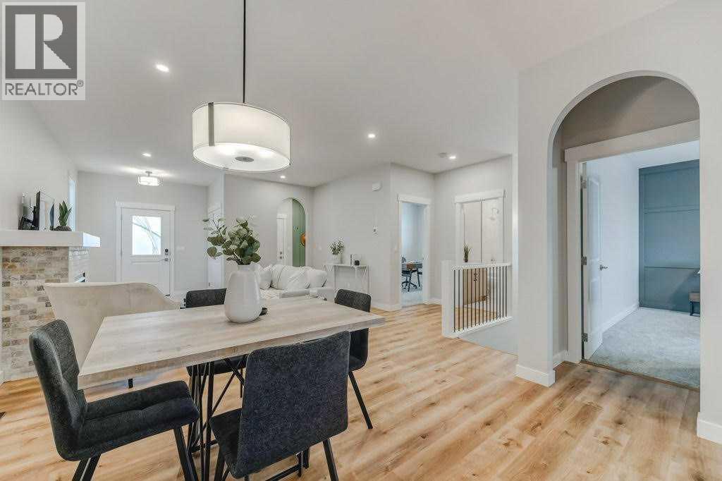 11 Clover Crescent, Beiseker, Alberta  T0M 0G0 - Photo 4 - A2290185