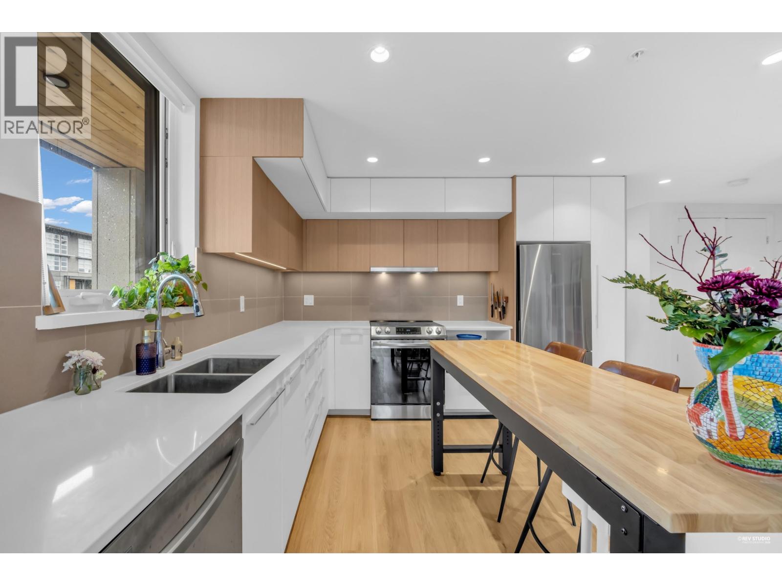 510 9888 University Crescent, Burnaby, British Columbia  V5A 0G4 - Photo 2 - R3097459