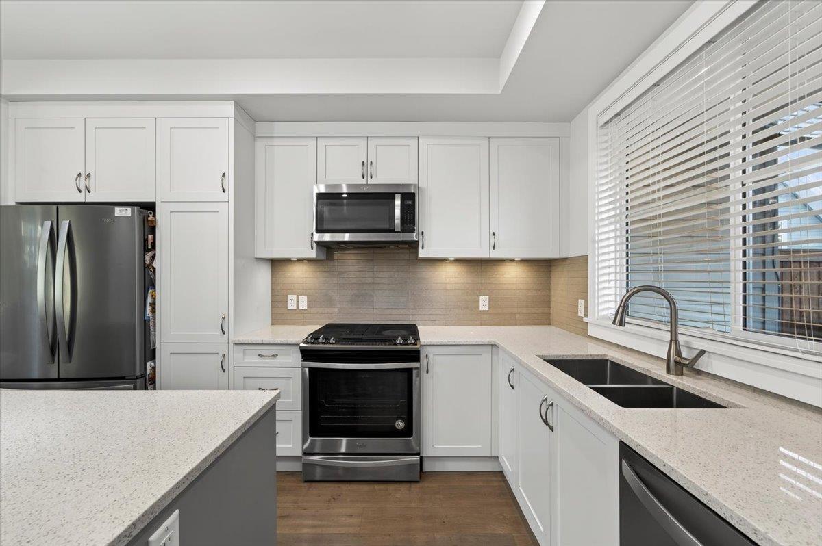 32579 Ross Drive, Mission, British Columbia  V2V 0G4 - Photo 6 - R3097541