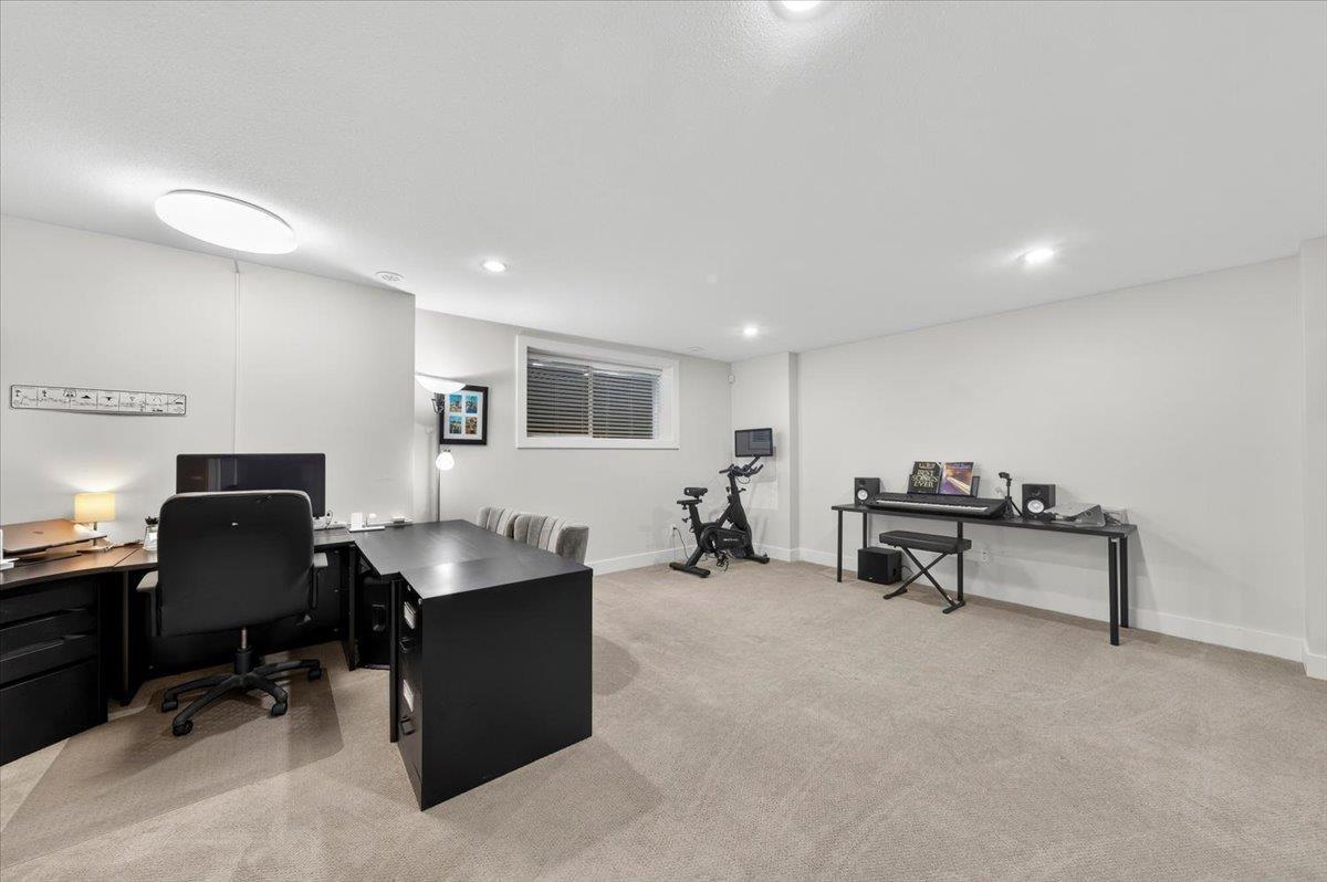 32579 Ross Drive, Mission, British Columbia  V2V 0G4 - Photo 16 - R3097541