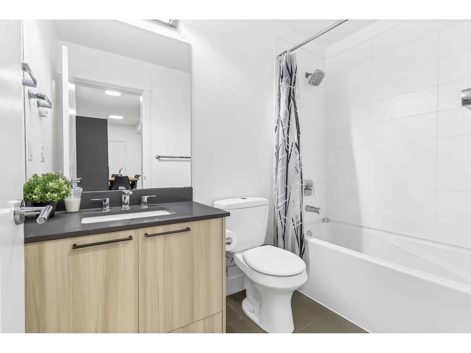 101 15628 104 Avenue, Surrey, British Columbia  V4N 2J3 - Photo 11 - R3097481