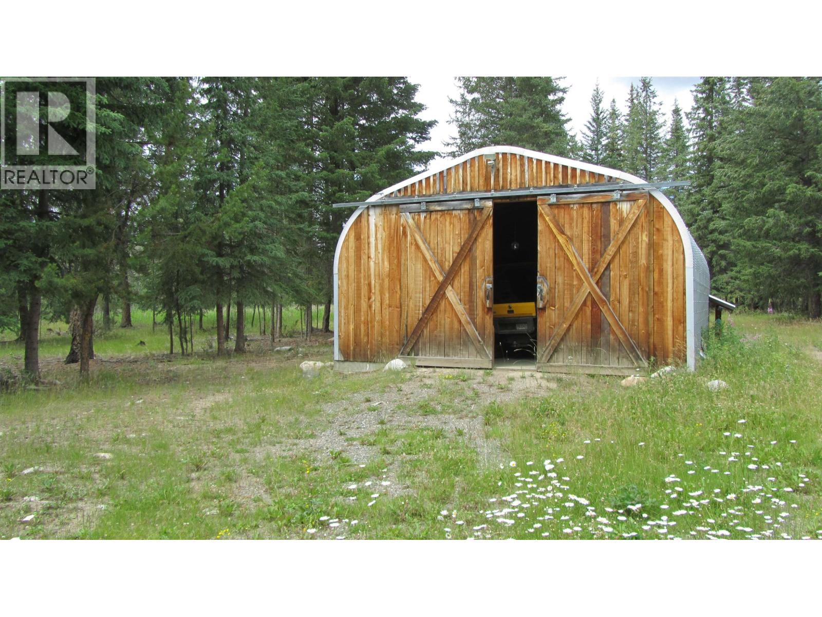 1500 Hutchison Road, 70 Mile House, British Columbia  V0K 2K0 - Photo 11 - R3097778