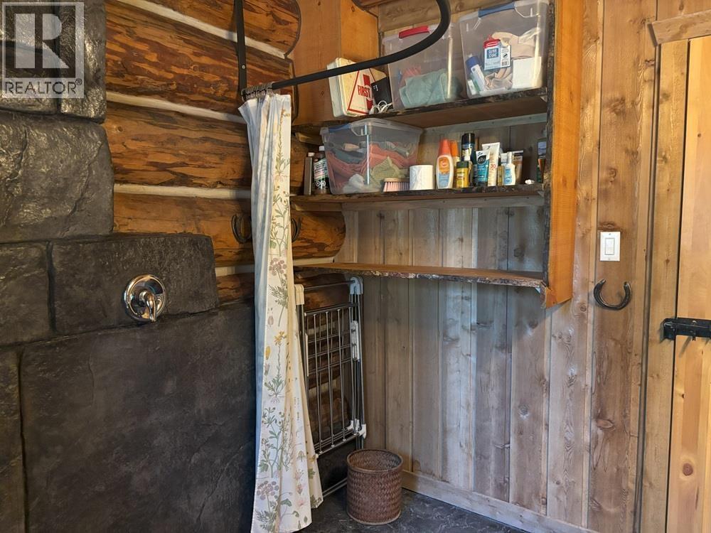 1500 Hutchison Road, 70 Mile House, British Columbia  V0K 2K0 - Photo 26 - R3097778