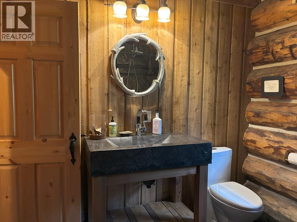 1500 Hutchison Road, 70 Mile House, British Columbia  V0K 2K0 - Photo 27 - R3097778