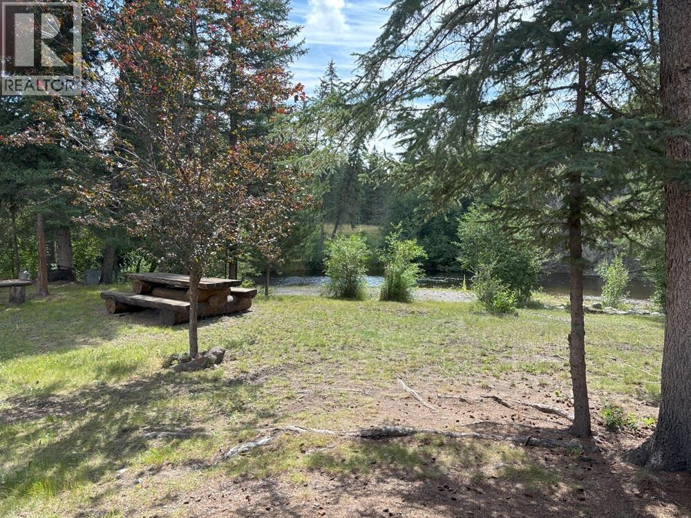 1500 Hutchison Road, 70 Mile House, British Columbia  V0K 2K0 - Photo 33 - R3097778