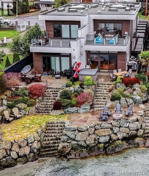 10303 Resthaven Dr, Sidney, British Columbia