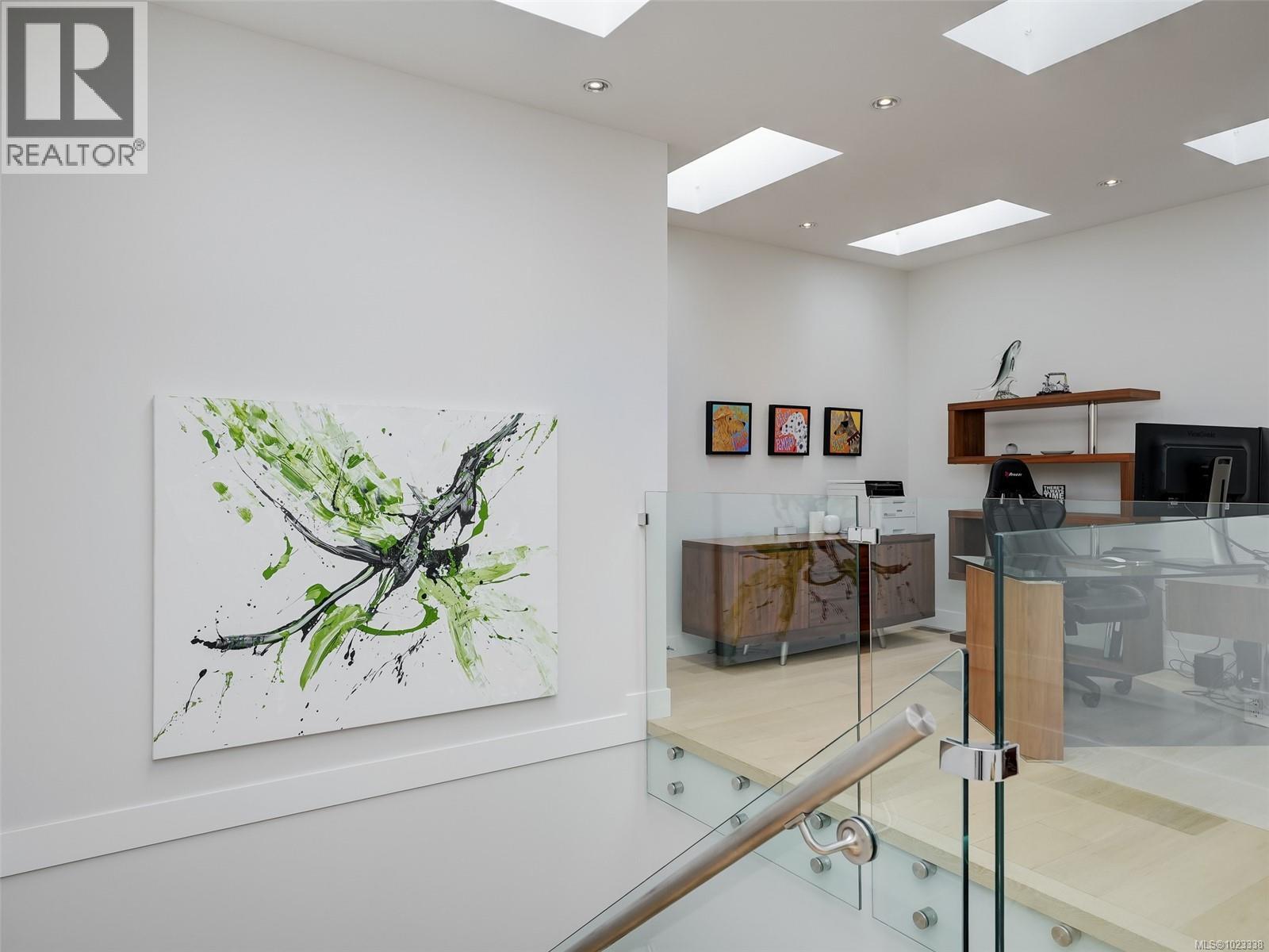 10303 Resthaven Dr, Sidney, British Columbia  V8L 3H2 - Photo 28 - 1023338