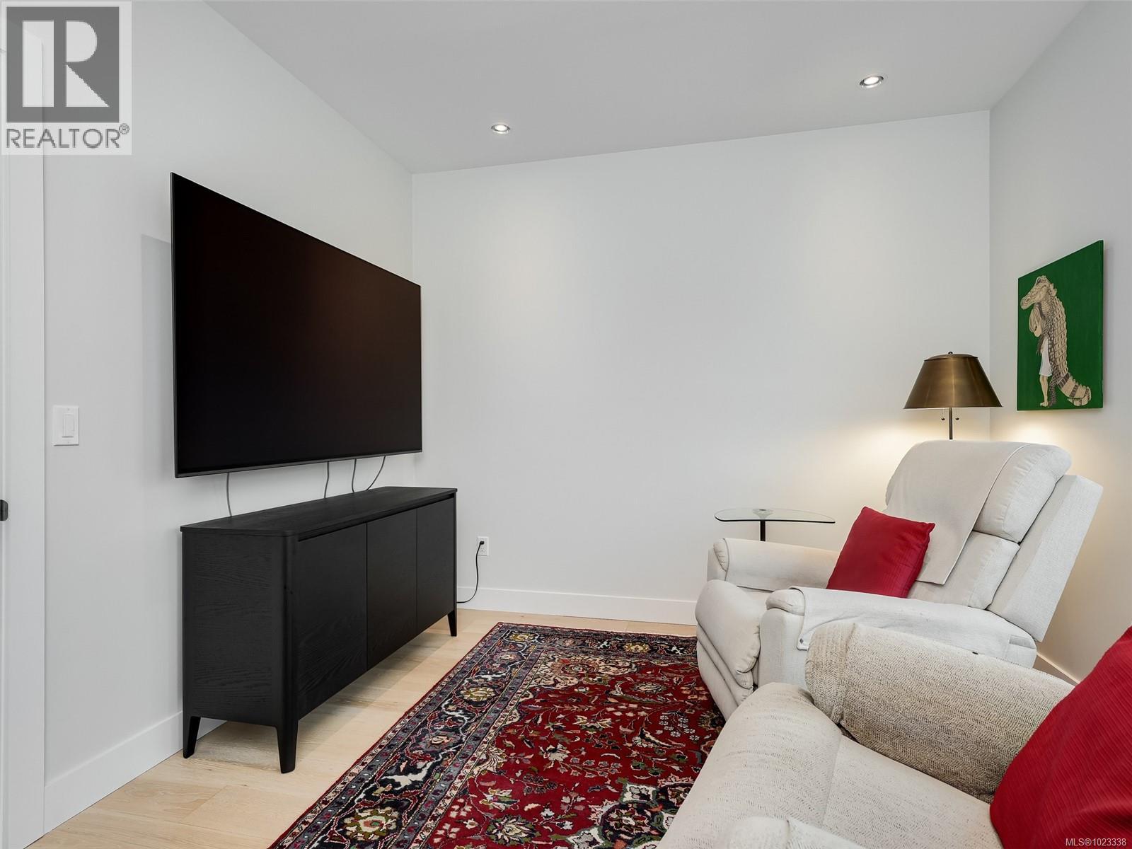 10303 Resthaven Dr, Sidney, British Columbia  V8L 3H2 - Photo 34 - 1023338