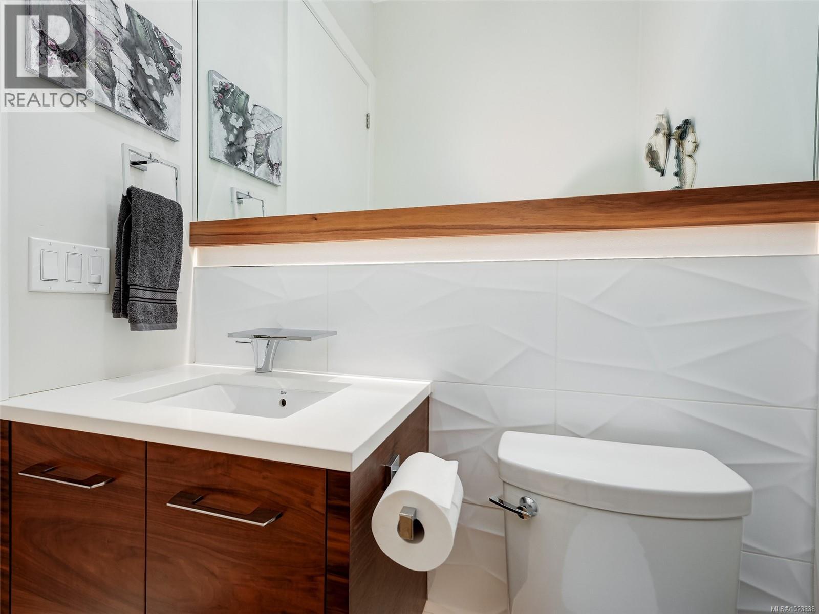 10303 Resthaven Dr, Sidney, British Columbia  V8L 3H2 - Photo 25 - 1023338