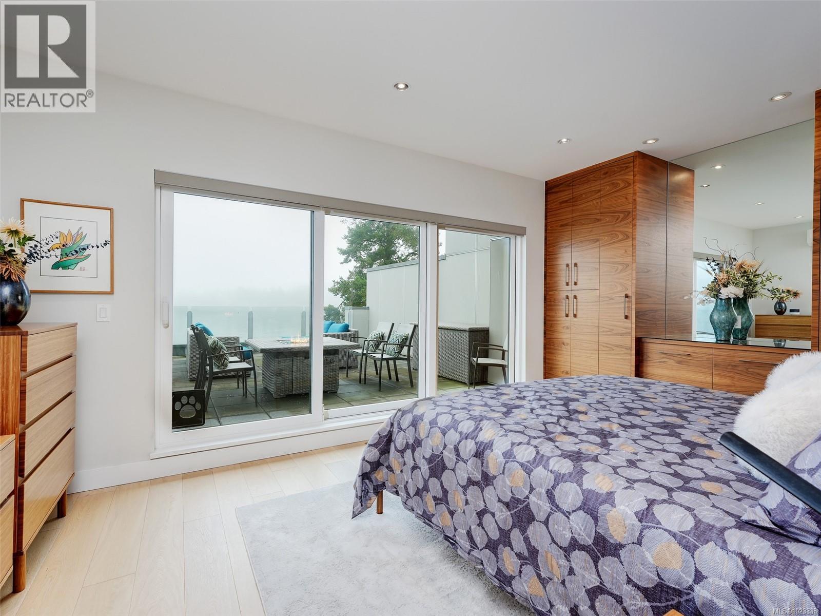 10303 Resthaven Dr, Sidney, British Columbia  V8L 3H2 - Photo 29 - 1023338