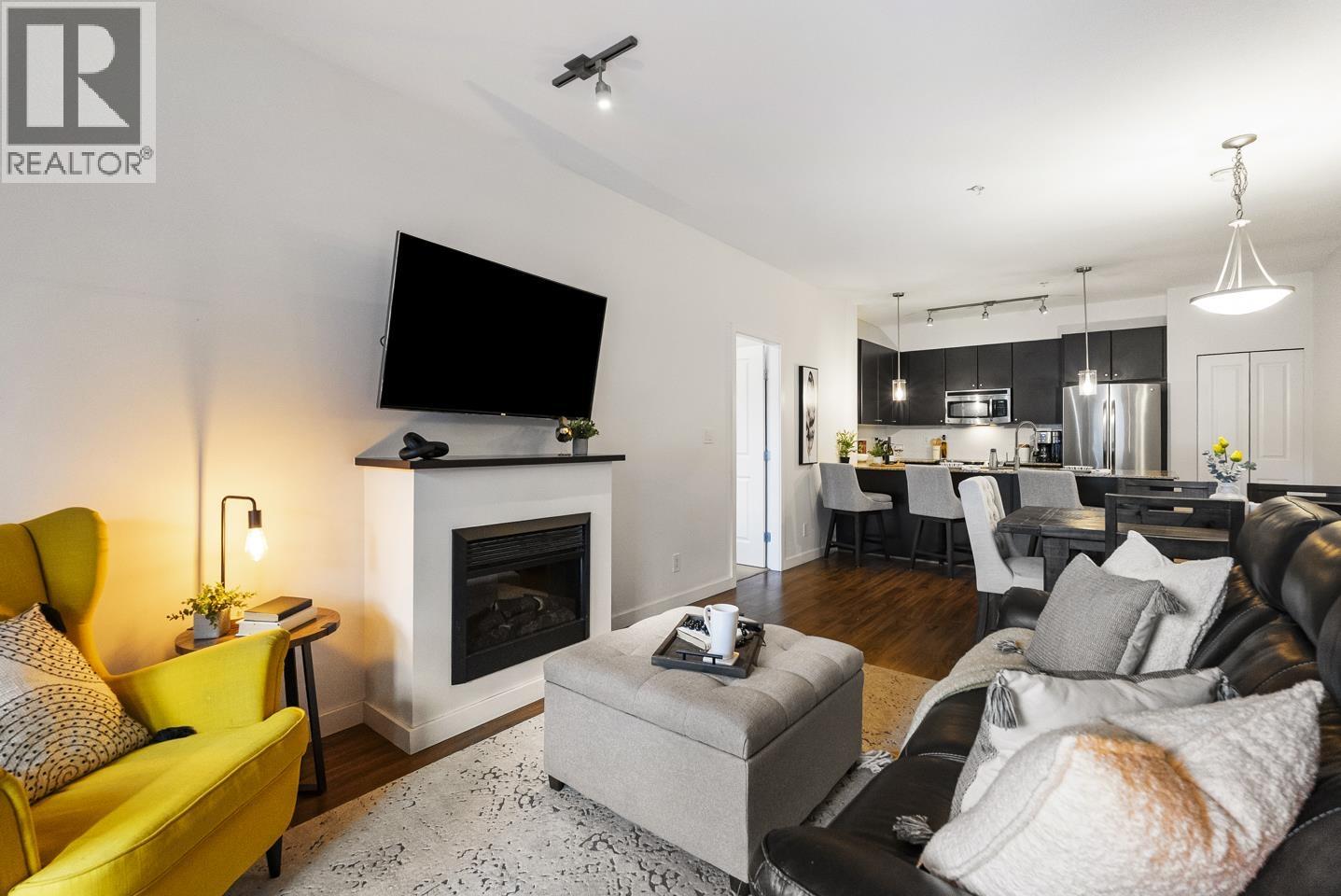 312 245 Ross Drive, New Westminster, British Columbia  V3L 0B6 - Photo 4 - R3097710