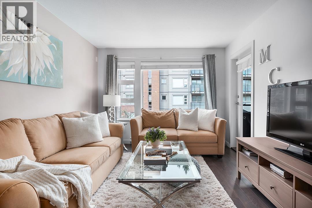 301 1673 Lloyd Avenue, North Vancouver, British Columbia  V7P 0A9 - Photo 2 - R3097721