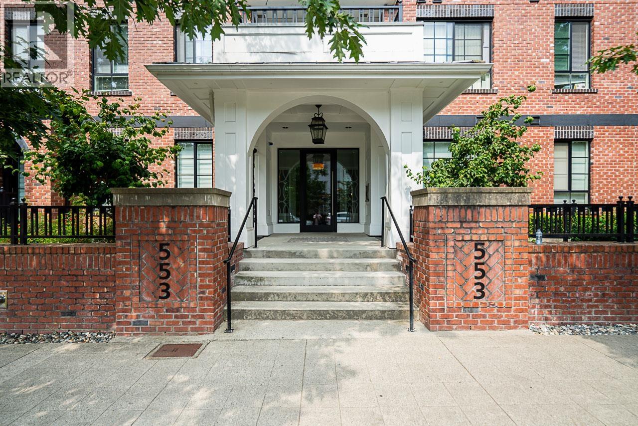 313 553 Foster Avenue, Coquitlam, British Columbia  V3J 0B5 - Photo 2 - R3097733