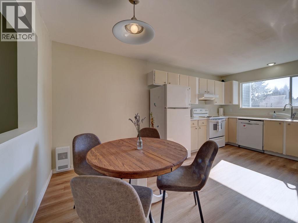 5 822 Gibsons Way, Gibsons, British Columbia  V0N 1V7 - Photo 13 - R3097749