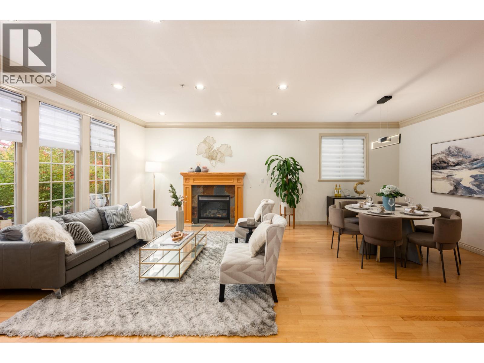 7949 Montcalm Street, Vancouver, British Columbia  V6P 4P2 - Photo 3 - R3097748