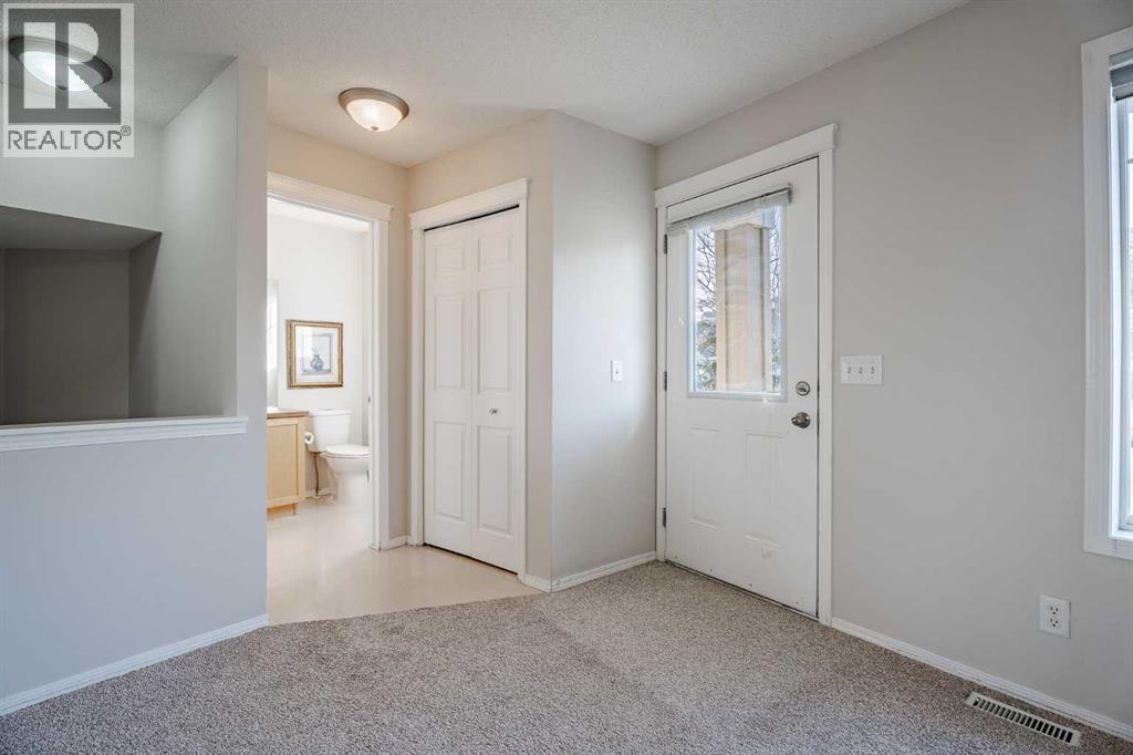 122 Panamount Drive Nw, Calgary, Alberta  T3K 6K3 - Photo 3 - A2283379
