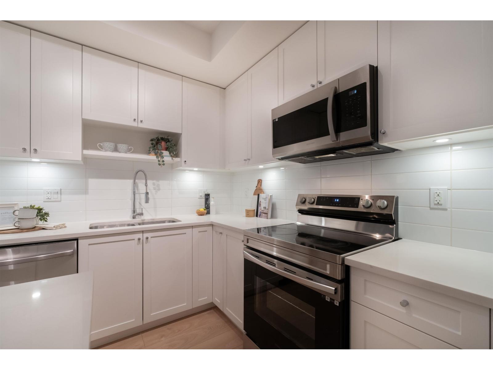 113 15858 Fraser Highway, Surrey, British Columbia  V4N 6X4 - Photo 2 - R3097738