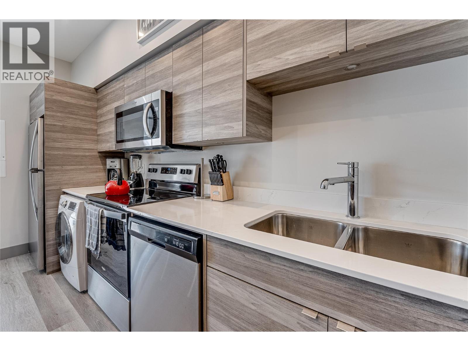 2555 Lakeshore Road Unit# 321, Vernon, British Columbia  V1H 1M9 - Photo 9 - 10378729