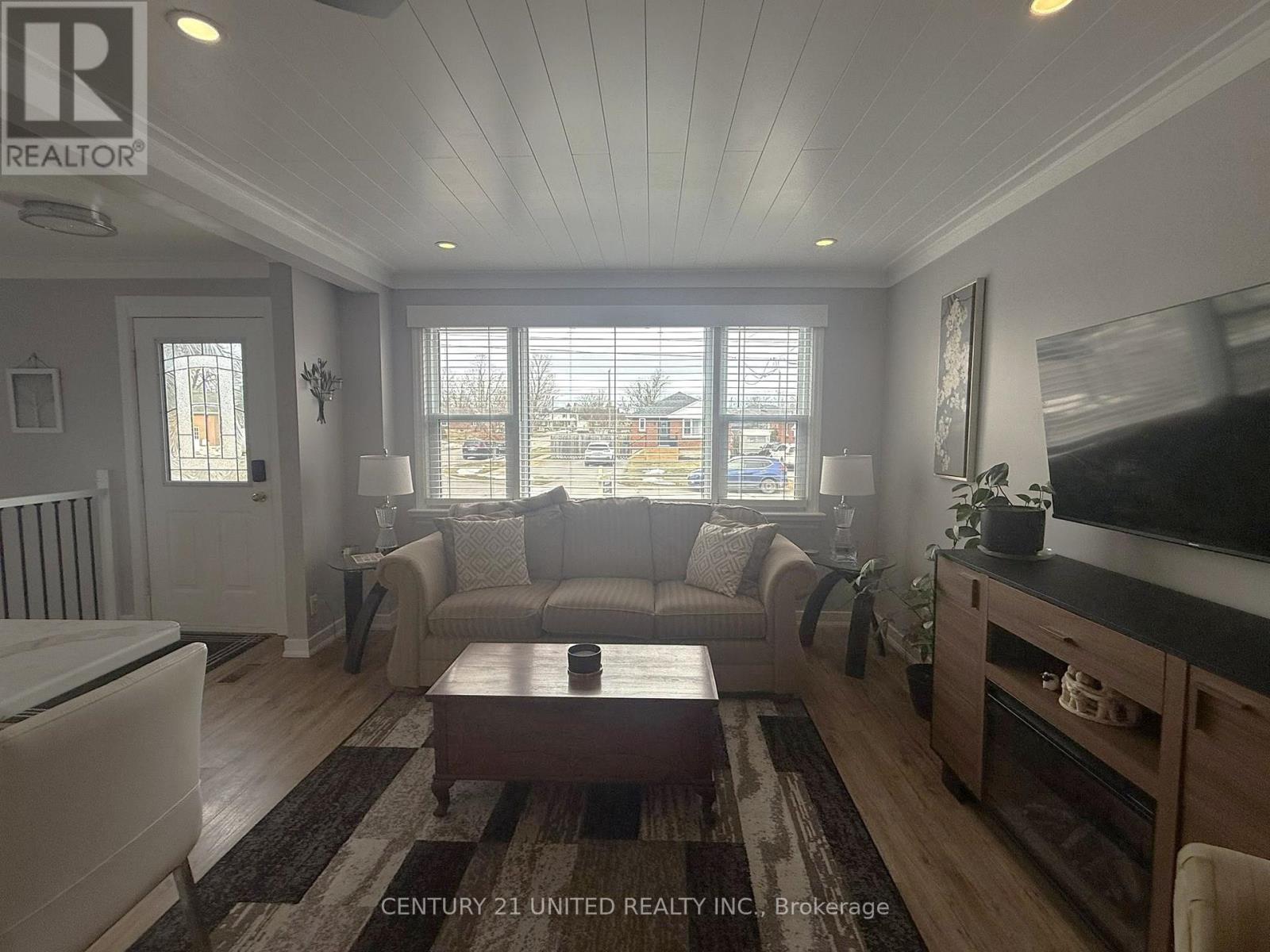 537 Shirley Street, Cobourg, Ontario  K9A 2A4 - Photo 5 - X12857394