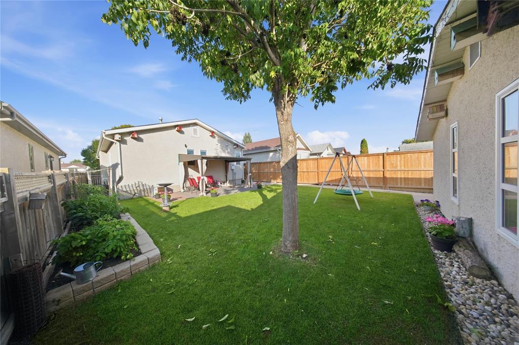 1406 Leila Avenue, Winnipeg, Manitoba  R2P 1J8 - Photo 36 - 202604178