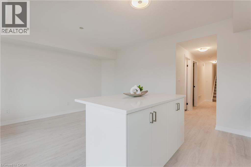 15 Stauffer Woods Trail Unit# 26, Kitchener, Ontario  N2P 2P4 - Photo 6 - 40809345