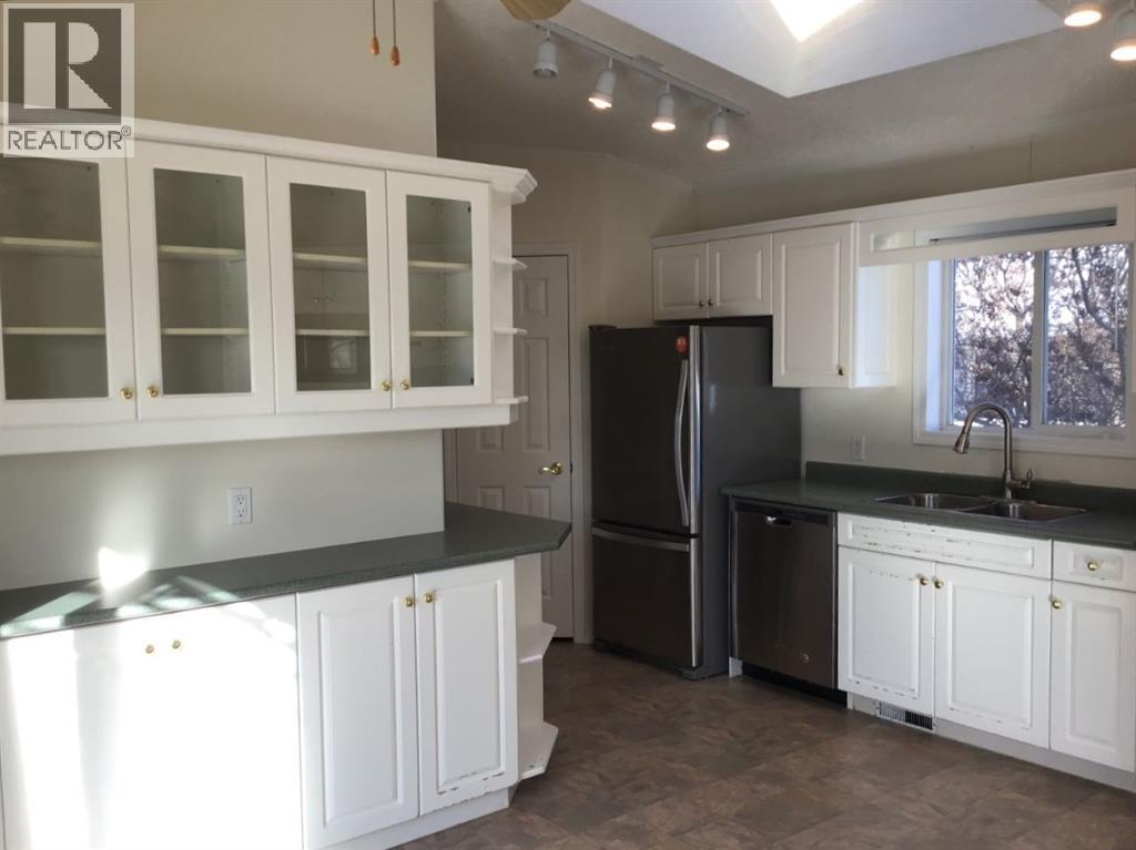 14 Jackson Place, Whitecourt, Alberta  T7S 1T9 - Photo 6 - A2291214