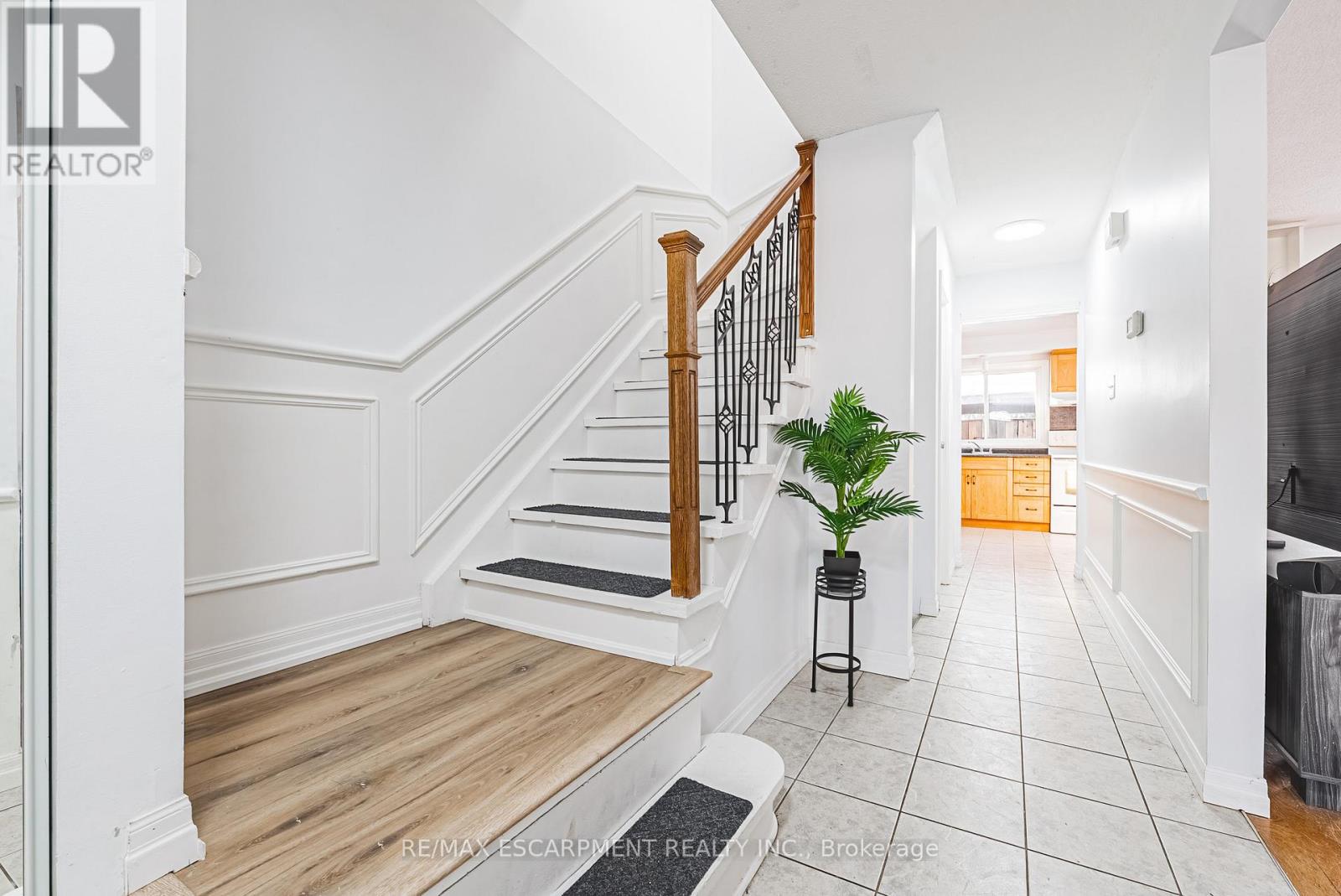 4 - 2220 UPPER MIDDLE ROAD, Burlington, Ontario