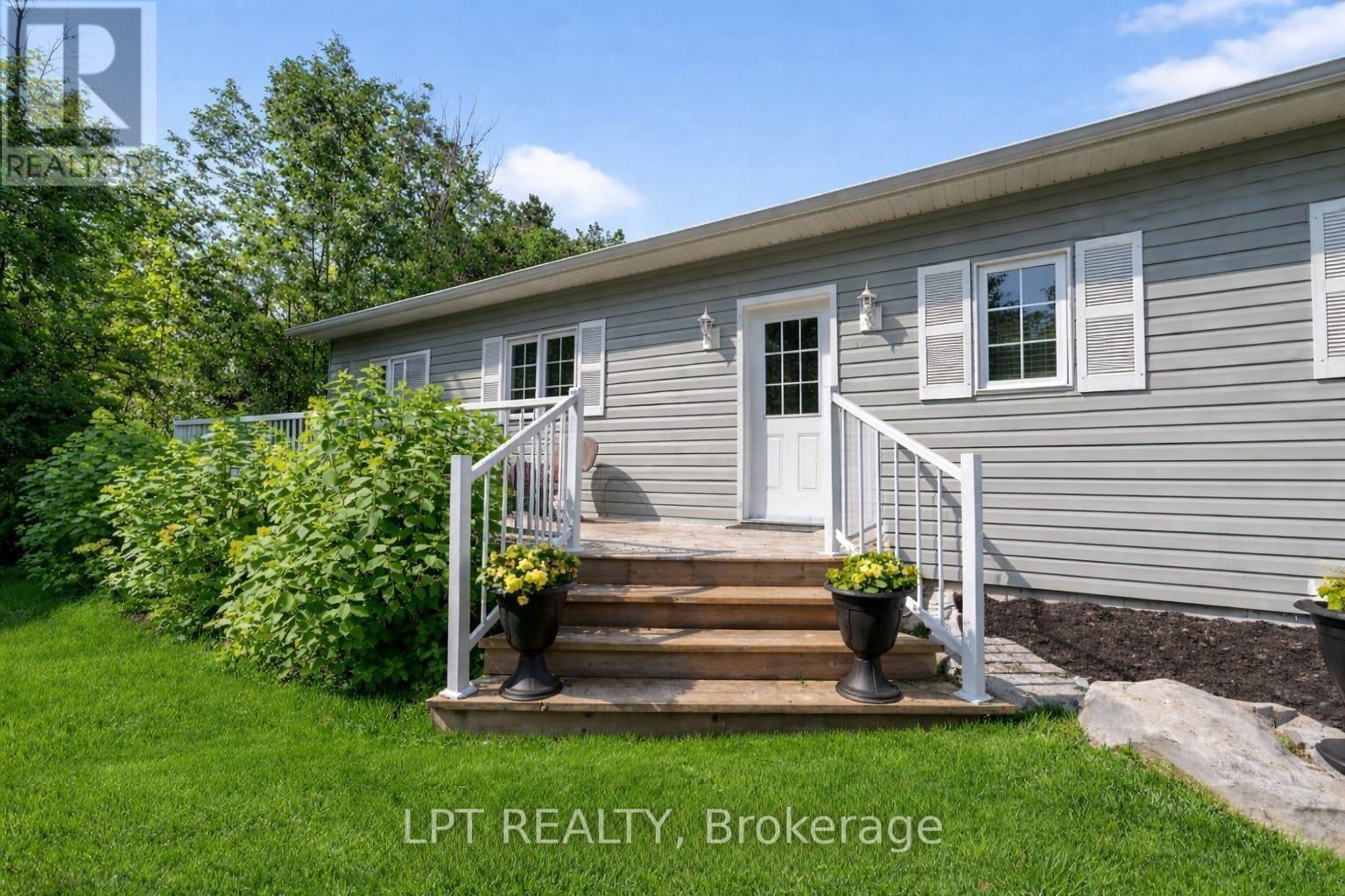 92 Tate's Bay Road, Trent Lakes, Ontario  K0M 1A0 - Photo 2 - X12863968