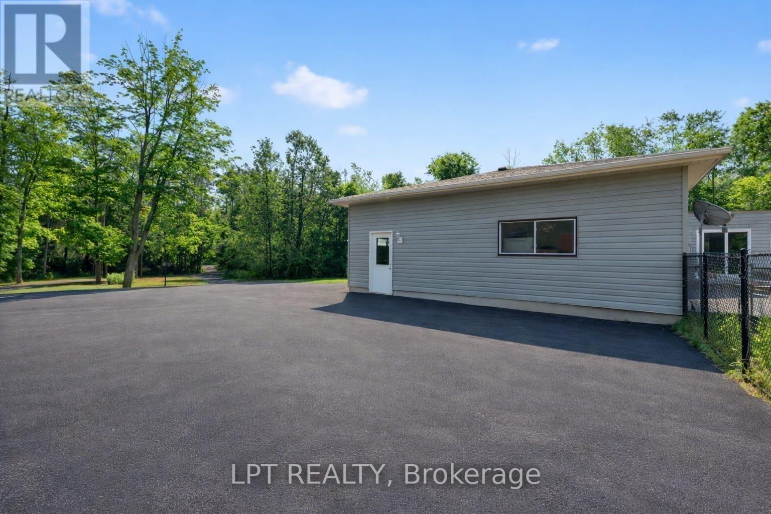 92 Tate's Bay Road, Trent Lakes, Ontario  K0M 1A0 - Photo 34 - X12863968
