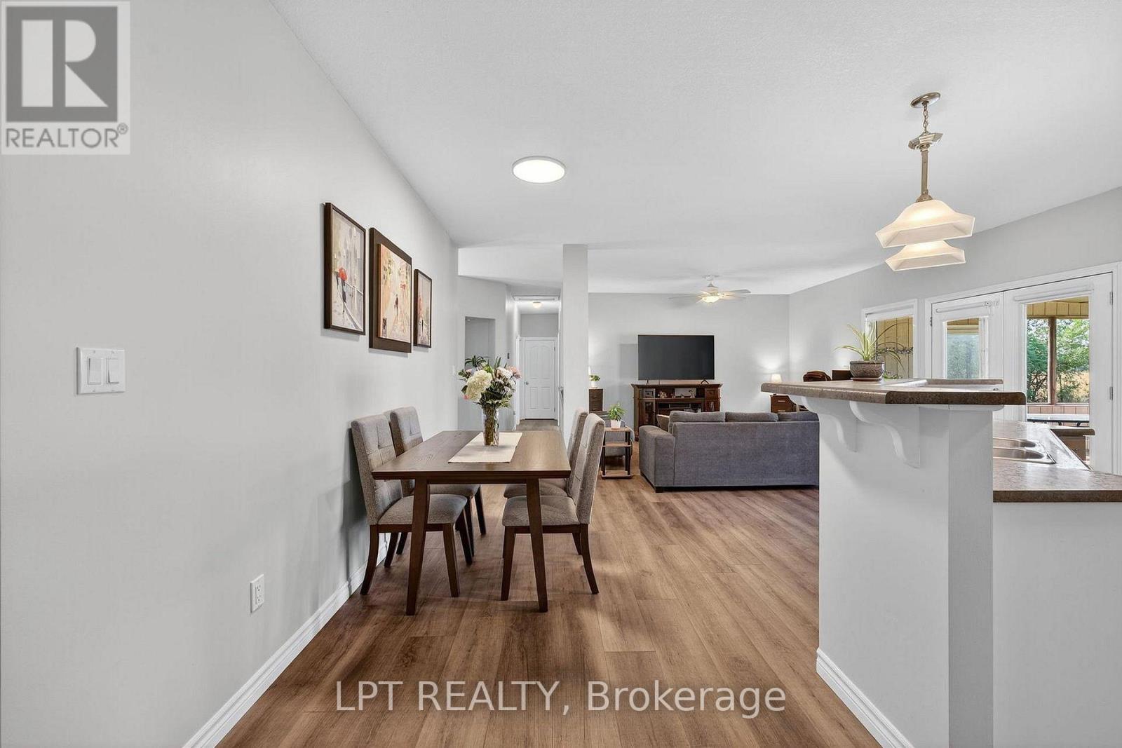 92 Tate's Bay Road, Trent Lakes, Ontario  K0M 1A0 - Photo 7 - X12863968