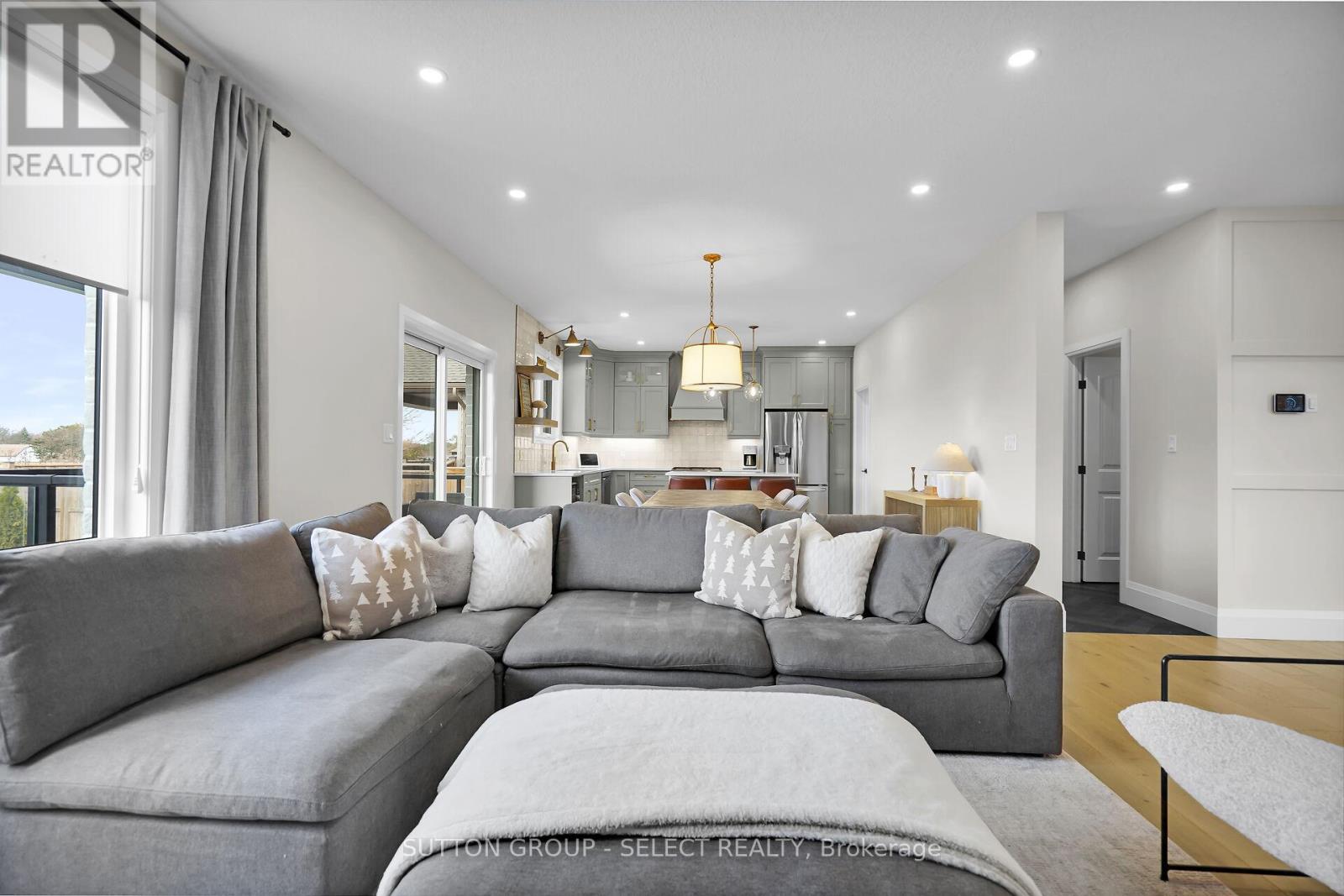 173 Collins Way, Strathroy-Caradoc, Ontario  N7G 0G2 - Photo 11 - X12864014