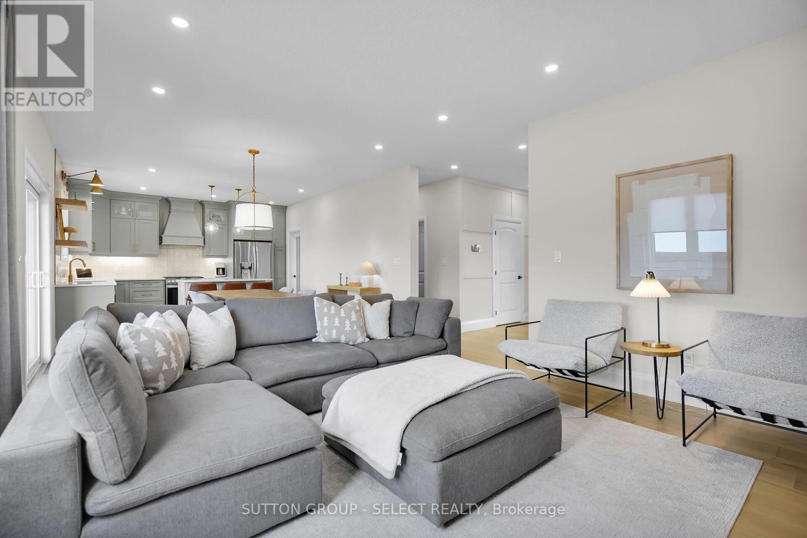 173 Collins Way, Strathroy-Caradoc, Ontario  N7G 0G2 - Photo 9 - X12864014