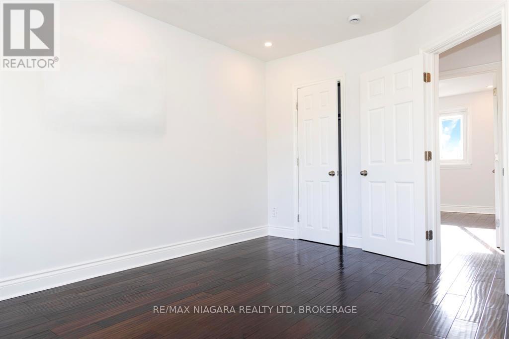 Upper - 844a Danforth Road, Toronto, Ontario  M1K 1H5 - Photo 4 - E12858924