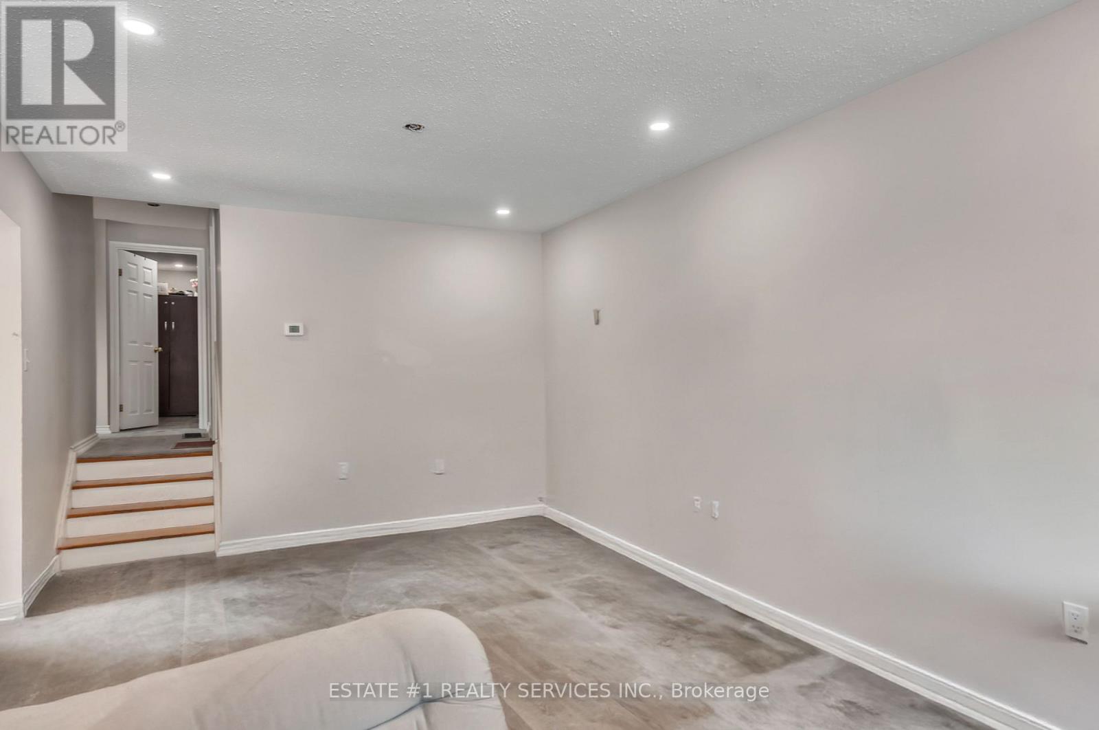 116 Addington Crescent, Brampton, Ontario  L6T 2R5 - Photo 15 - W12825450