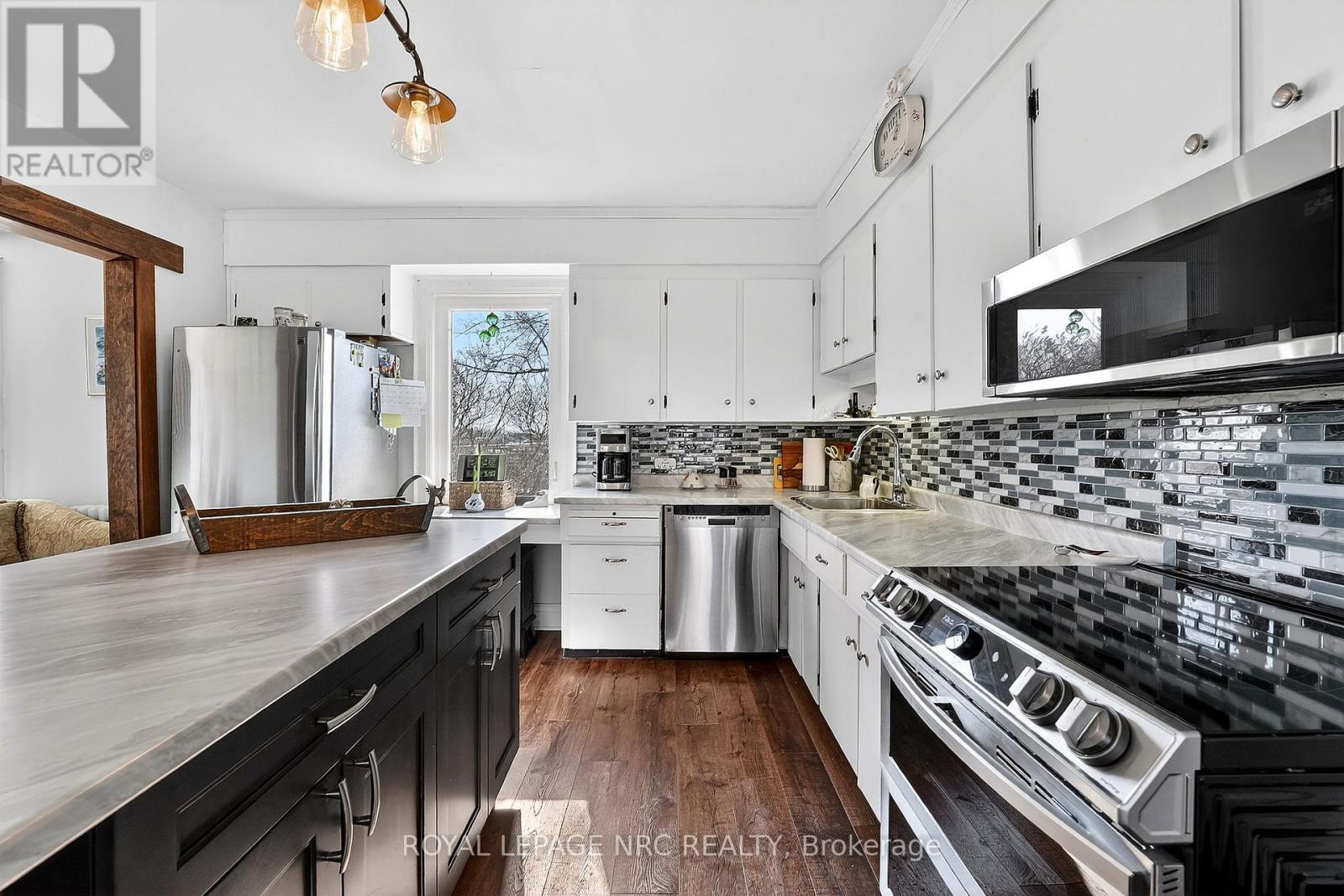 594 Niagara Stone Road, Niagara-On-The-Lake, Ontario  L0S 1J0 - Photo 14 - X12864070