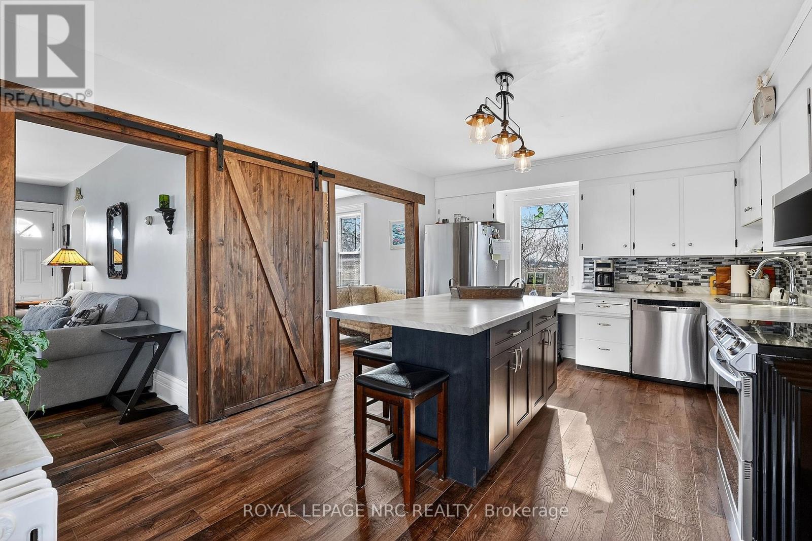 594 Niagara Stone Road, Niagara-On-The-Lake, Ontario  L0S 1J0 - Photo 16 - X12864070