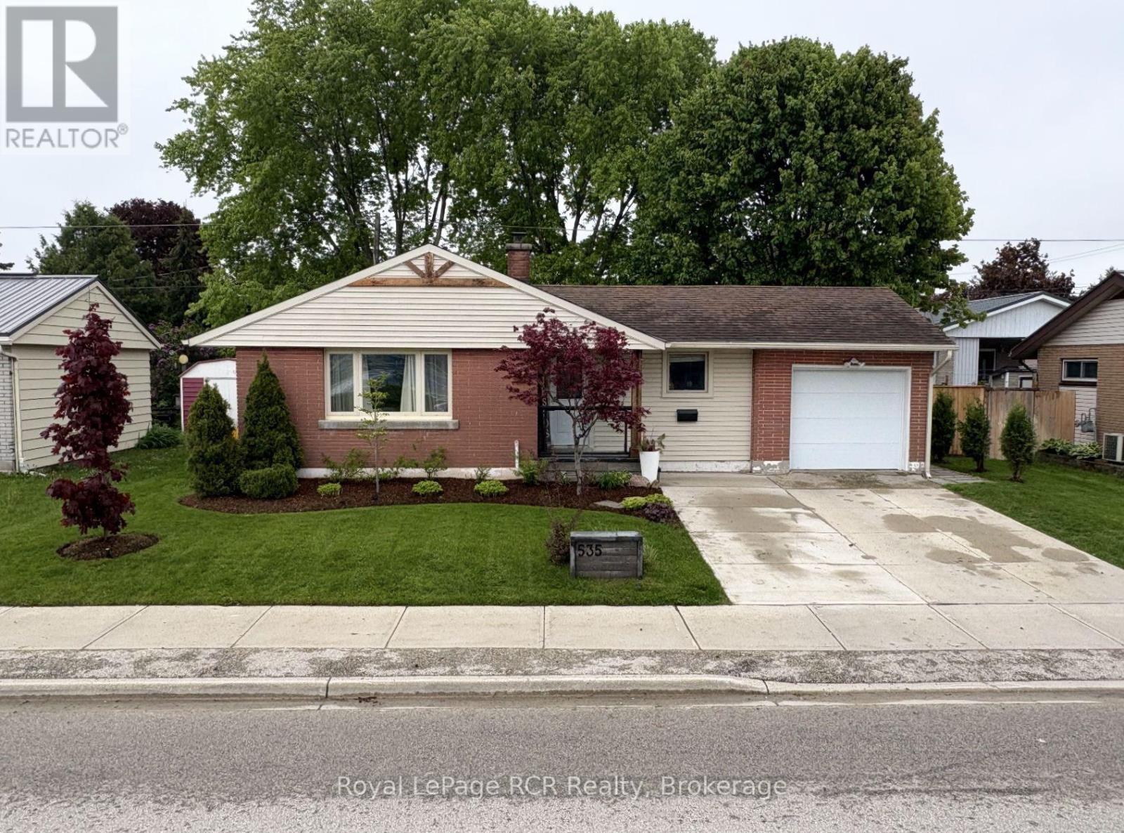 535 13TH STREET, Hanover, Ontario