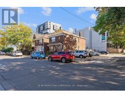 15 AUGUSTA AVENUE, Toronto, Ontario
