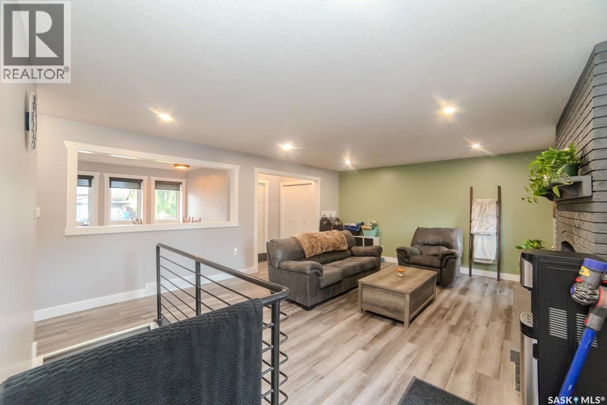 11219 Gardiner Drive, North Battleford, Saskatchewan  S9A 3M5 - Photo 6 - SK029935