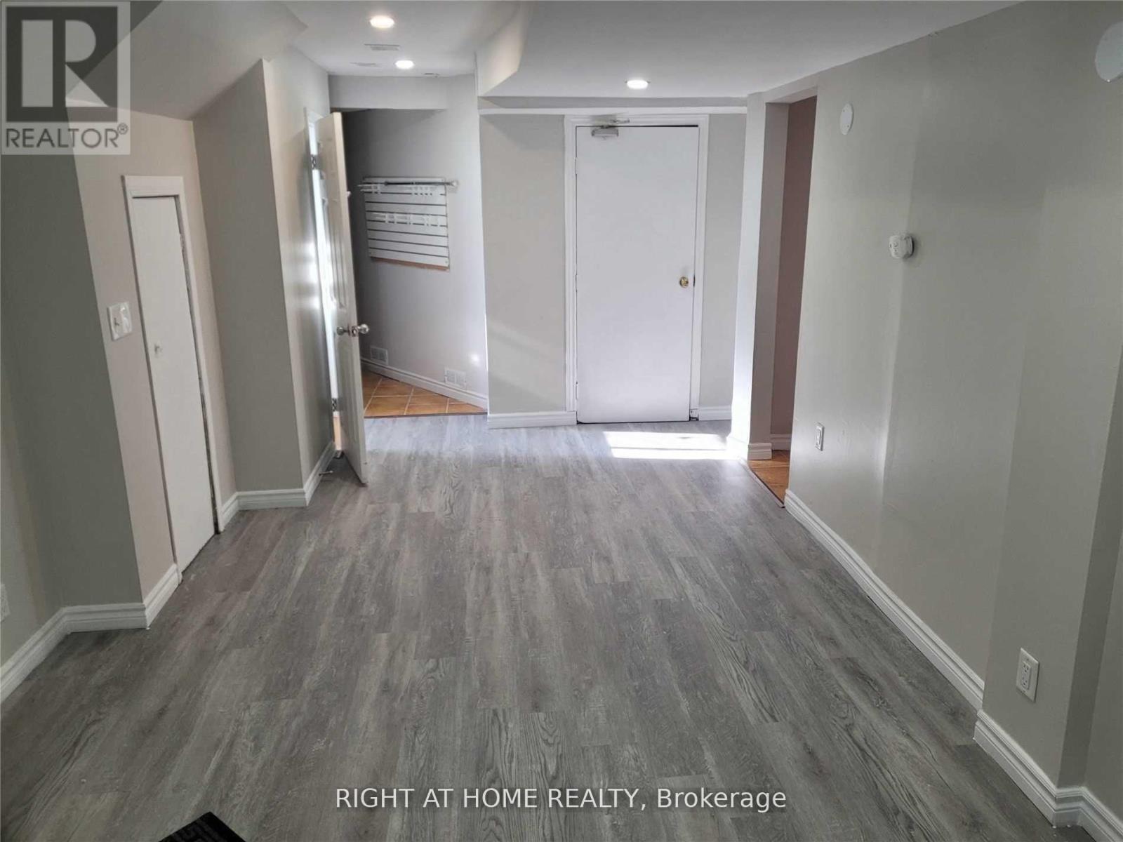 328 Malaga Road, Oshawa, Ontario  L1J 1N7 - Photo 10 - E12864016