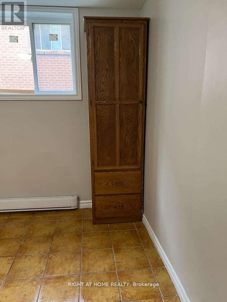 328 Malaga Road, Oshawa, Ontario  L1J 1N7 - Photo 11 - E12864016